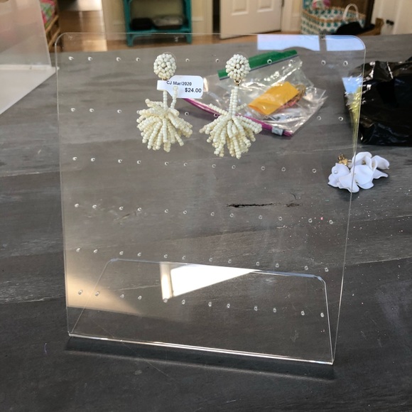 CUTE HANGING BEADED EARRINGS - Picture 3 of 3